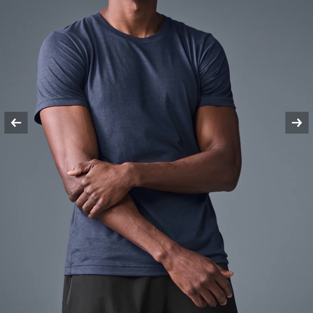 ALO triumph crew neck tee